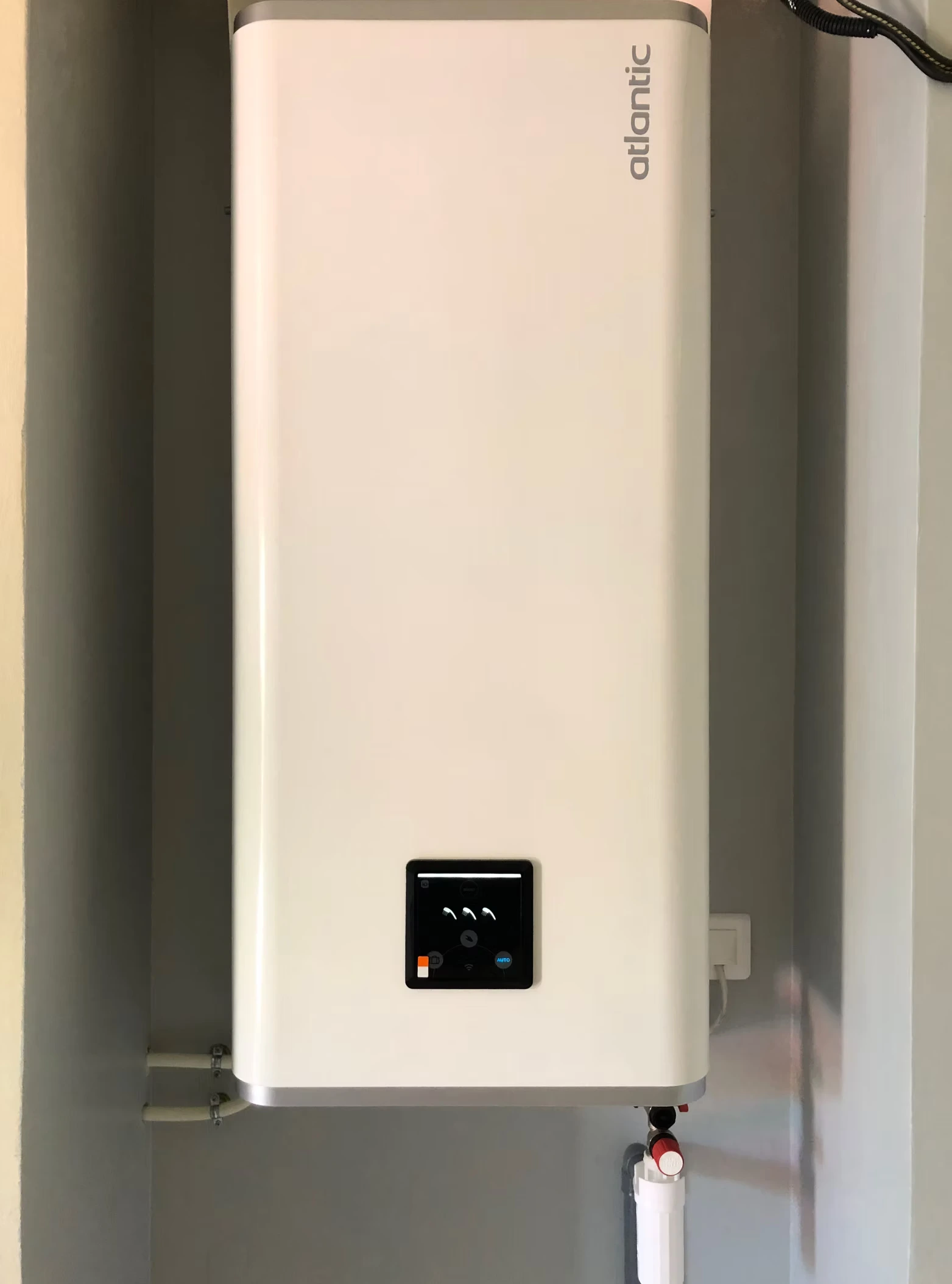 Chauffe eau électrique extra-plat LINEO 65L